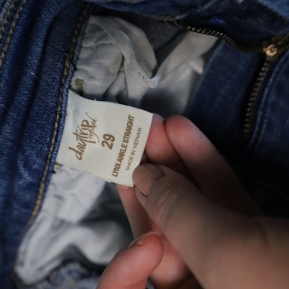 Distressed boyfriend jeans - Picture 6 of 7